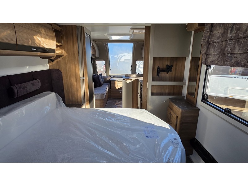Bailey Alicanto Grande Deluxe Sintra 2026 Caravan - Large 14