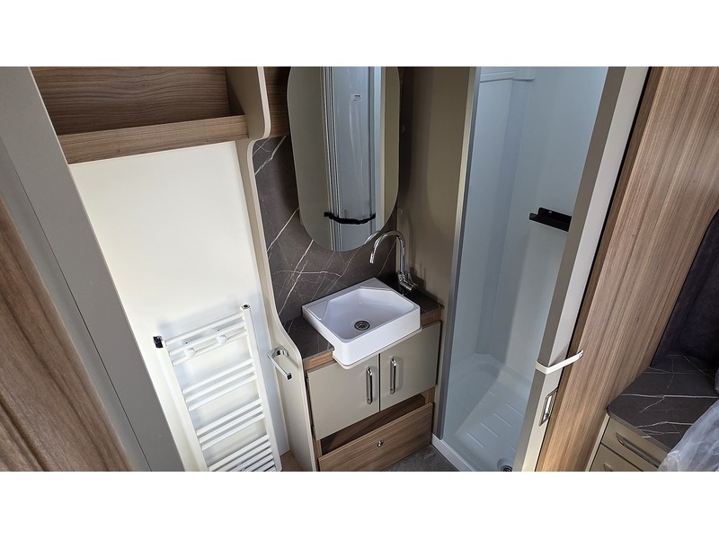 Bailey Alicanto Grande Deluxe Sintra 2026 Caravan - Large 22