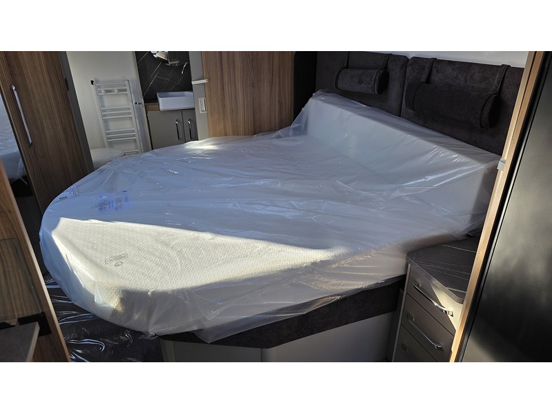 Bailey Alicanto Grande Deluxe Sintra 2026 Caravan - Large 13