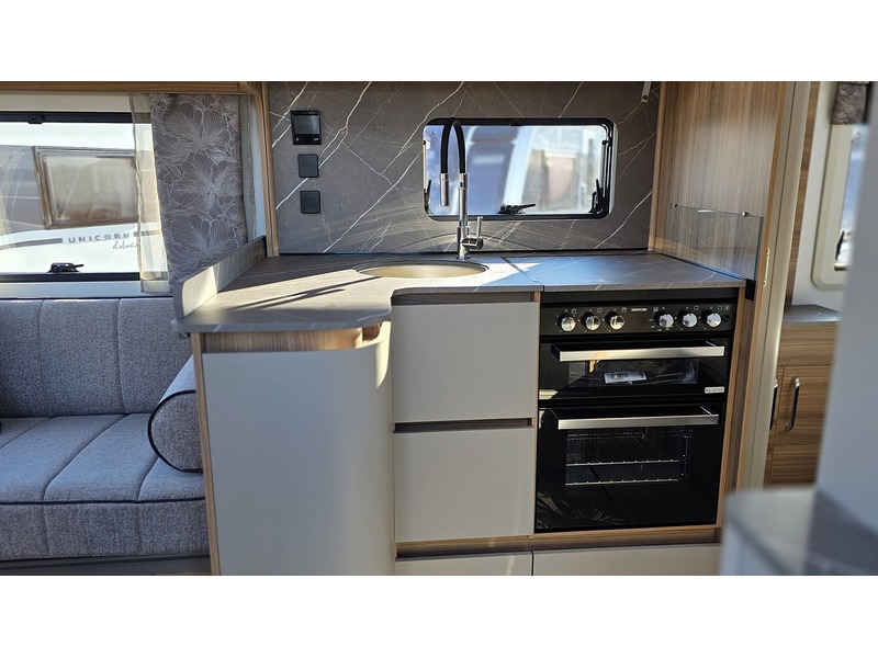 Bailey Alicanto Grande Deluxe Sintra 2026 Caravan - Large 9