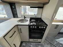 Bailey Pegasus Grande Black Edition Bologna 2026 Caravan5