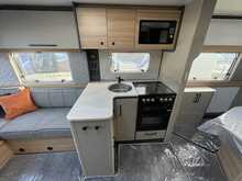 Bailey Pegasus Grande Black Edition Bologna 2026 Caravan4