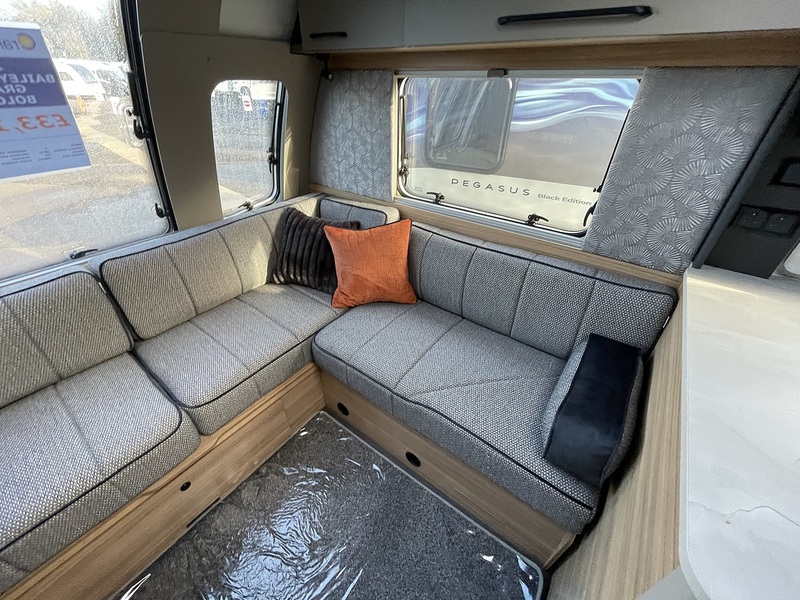 Bailey Pegasus Grande Black Edition Bologna 2026 Caravan - Large 16