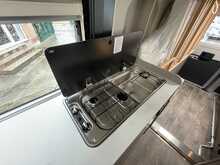 Carado CV602 Pro  Campervan11