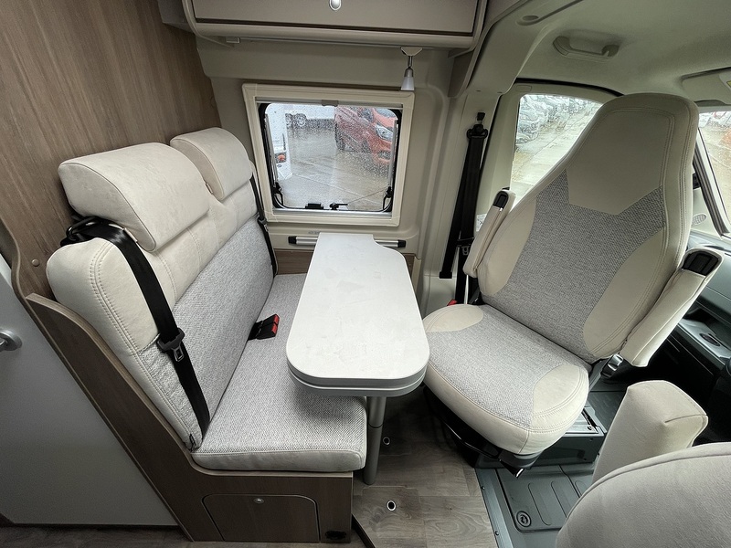 Carado CV602 Pro  Campervan - Large 9