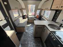 Bailey Pegasus Grande Black Edition Messina 2026 Caravan18
