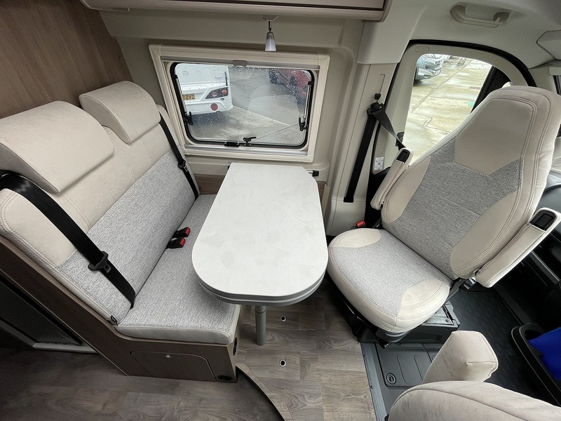 Carado CV600 Pro +  Campervan - Large 8