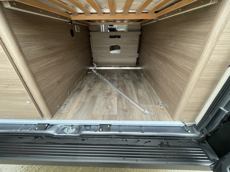 Carado CV600 Pro +  Campervan - Large 19