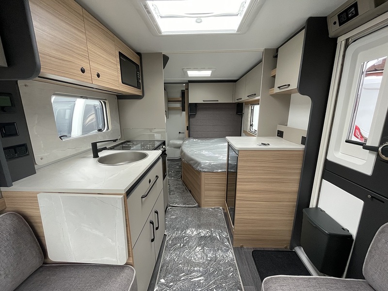 Bailey Phoenix Black Edition 440 2026 Caravan - Large 2
