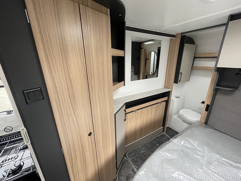 Bailey Phoenix Black Edition 440 2026 Caravan - Large 12