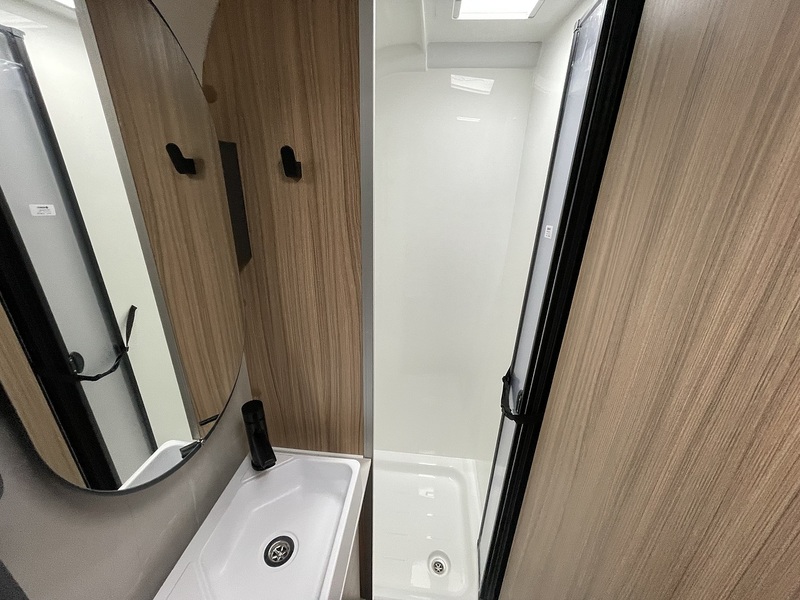 Bailey Phoenix Black Edition 440 2026 Caravan - Large 17