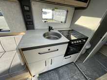 Bailey Phoenix Black Edition 640 2026 Caravan11