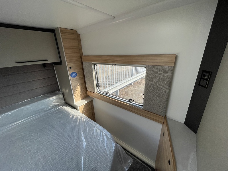 Bailey Phoenix Black Edition 640 2026 Caravan - Large 20