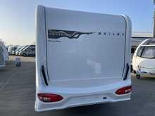 Bailey Phoenix Black Edition 640 2026 Caravan1