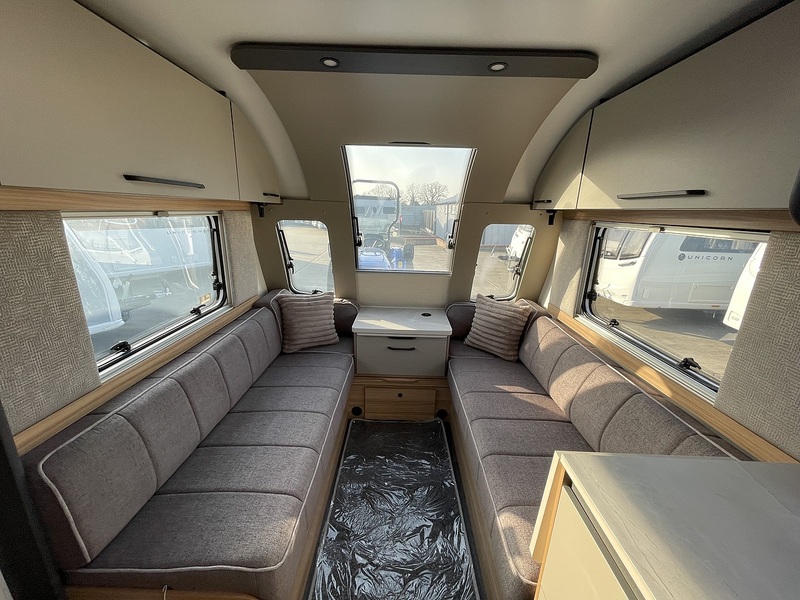 Bailey Phoenix Black Edition 640 2026 Caravan - Large 3
