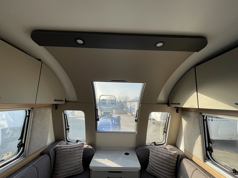 Bailey Phoenix Black Edition 640 2026 Caravan - Large 4