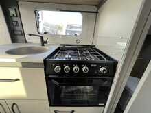 Bailey Phoenix Black Edition 640 2026 Caravan8