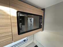 Bailey Phoenix Black Edition 640 2026 Caravan9