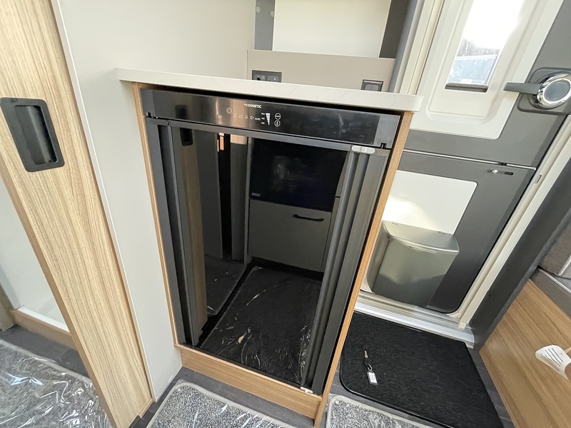 Bailey Phoenix Black Edition 640 2026 Caravan - Large 10