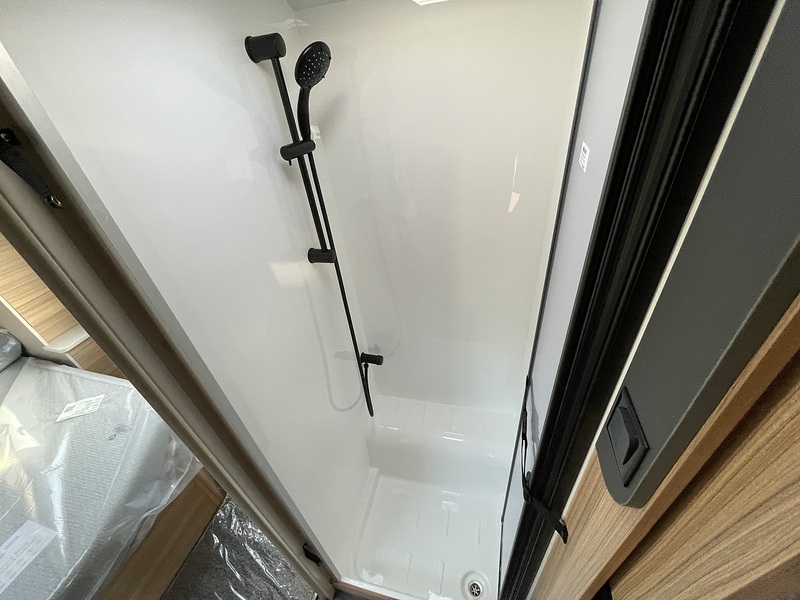 Bailey Phoenix Black Edition 640 2026 Caravan - Large 13