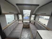 Bailey Phoenix Black Edition 640 2026 Caravan3