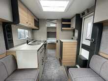 Bailey Phoenix Black Edition 640 2026 Caravan2