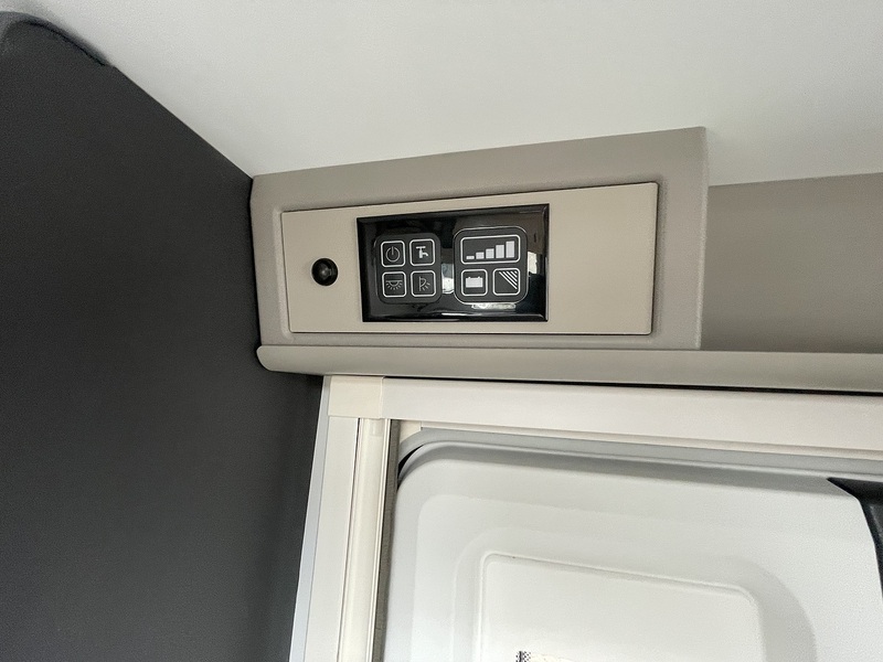 Bailey Phoenix Black Edition 640 2026 Caravan - Large 23