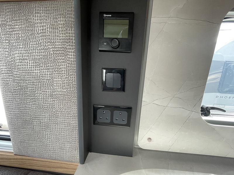 Bailey Phoenix Black Edition 640 2026 Caravan - Large 22