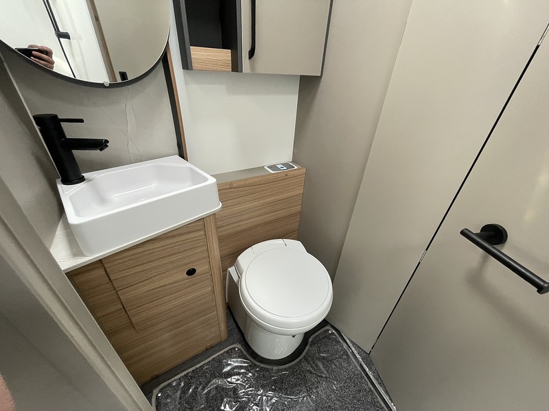 Bailey Phoenix Black Edition 640 2026 Caravan - Large 14