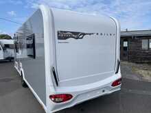 Bailey Phoenix Black Edition 640 2026 Caravan1