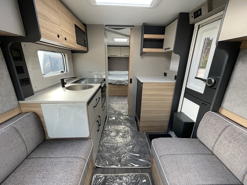Bailey Phoenix Black Edition 640 2026 Caravan - Large 2