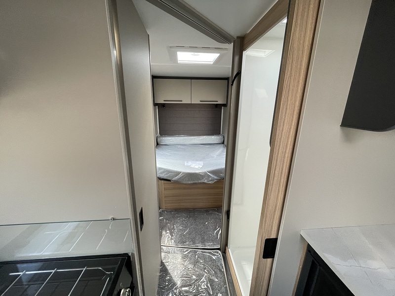 Bailey Phoenix Black Edition 640 2026 Caravan - Large 11