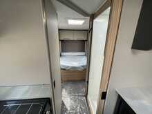 Bailey Phoenix Black Edition 640 2026 Caravan11