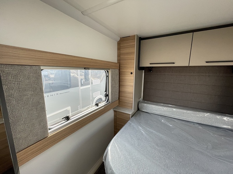 Bailey Phoenix Black Edition 640 2026 Caravan - Large 16