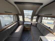 Bailey Phoenix Black Edition 640 2026 Caravan4