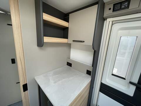 Bailey Phoenix Black Edition 640 Caravan - N2162