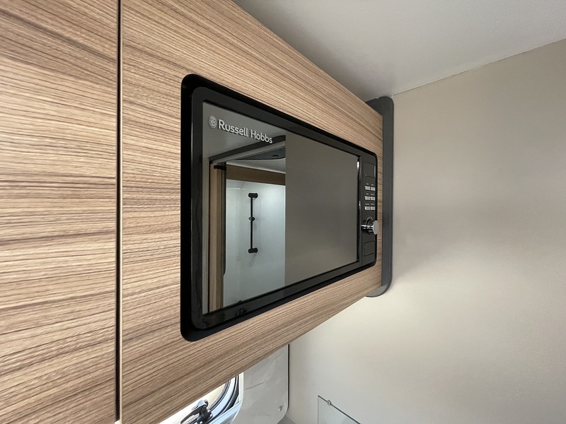 Bailey Phoenix Black Edition 640 2026 Caravan - Large 11