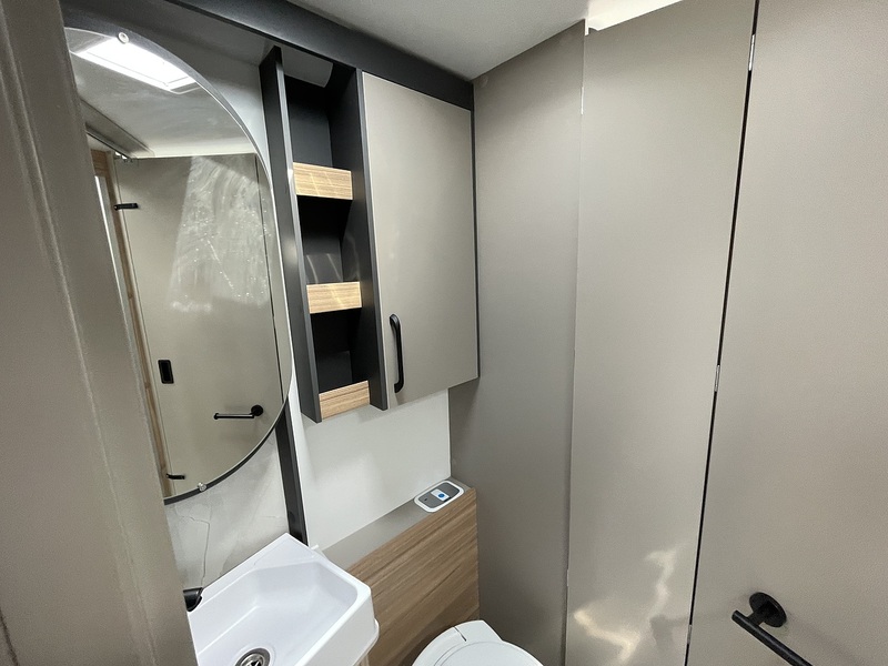 Bailey Phoenix Black Edition 640 2026 Caravan - Large 13