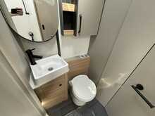 Bailey Phoenix Black Edition 640 2026 Caravan14