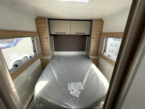 Bailey Phoenix Black Edition 640 Caravan - N2162