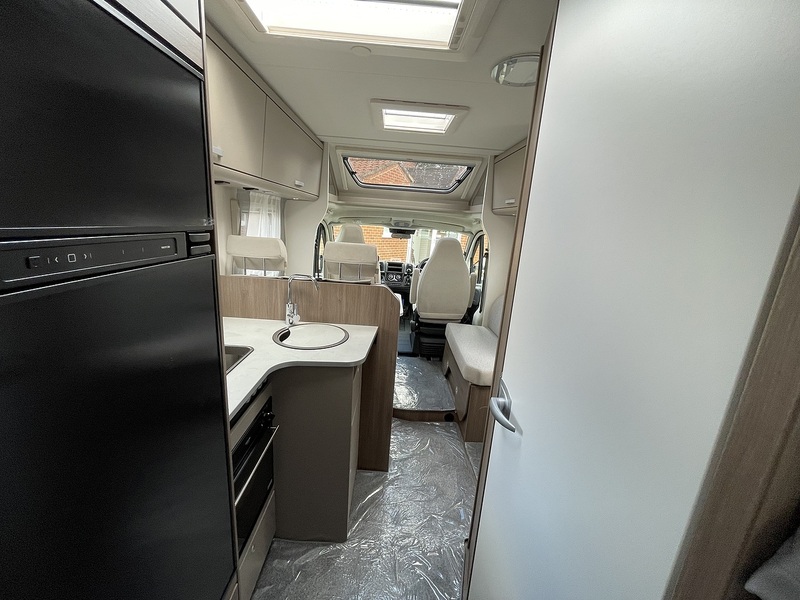 Carado T448  Motorhome - Large 21