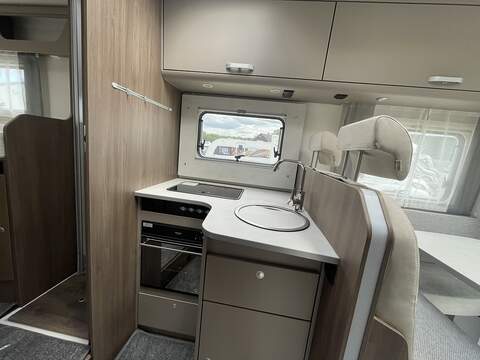 Carado T447 Motorhome - N2164