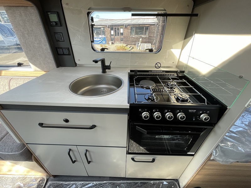 Bailey Phoenix Black Edition 642  Caravan - Large 12
