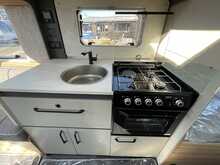 Bailey Phoenix Black Edition 642  Caravan12