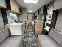 Bailey Phoenix Black Edition 642 2026 Caravan2