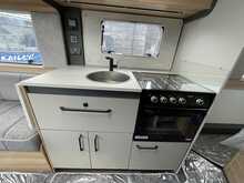 Bailey Phoenix Black Edition 644 2026 Caravan12