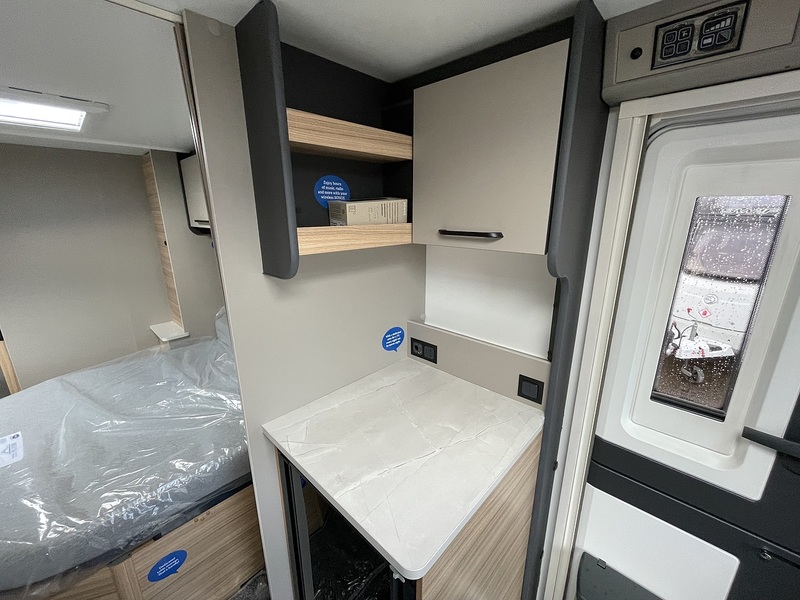 Bailey Phoenix Black Edition 644 2026 Caravan - Large 10