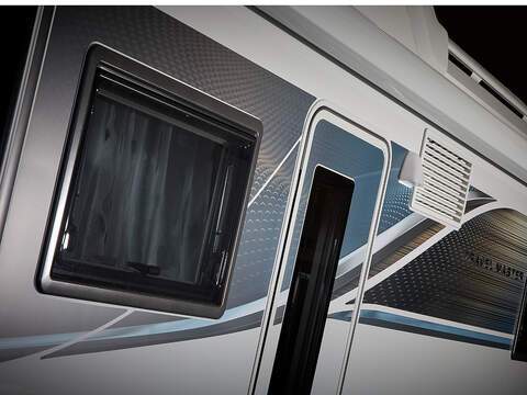 Coachman Travel Master 565 Motorhome - N2172