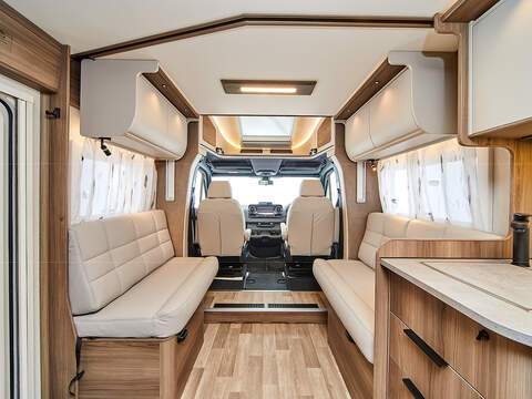 Coachman Travel Master 565 Motorhome - N2172