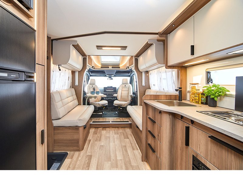 Coachman Travel Master 565 Motorhome - N2172